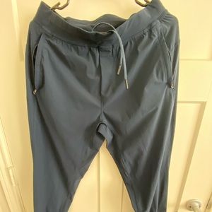 NAVY Lululemon joggers. Excellent condition